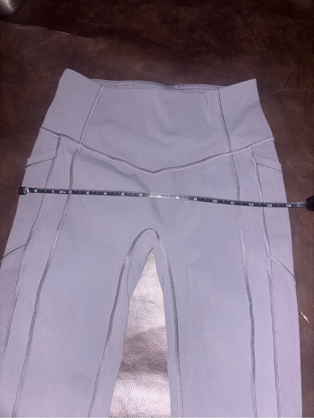 Lululemon High-Waist Seam Detail Leggings in Light Gray